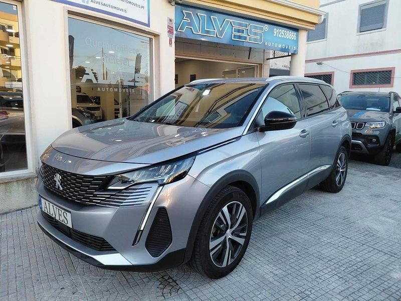 Antracite Usado 2024 Peugeot 5008 | € 28.980 (Preço justo) - Imagem 1/4