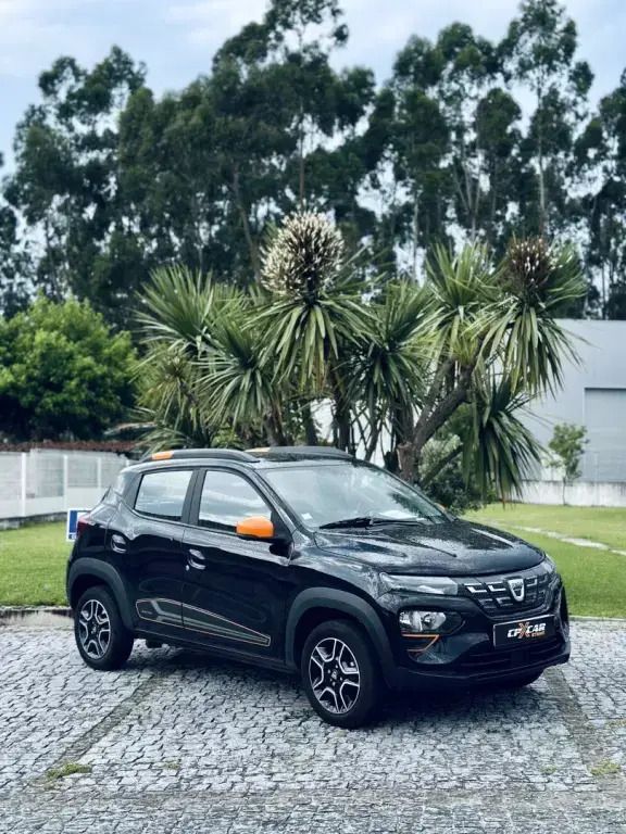 Preto Usado 2022 Dacia Spring Expression Citadino | € 13.500 (Preço justo) - Imagem 1/4