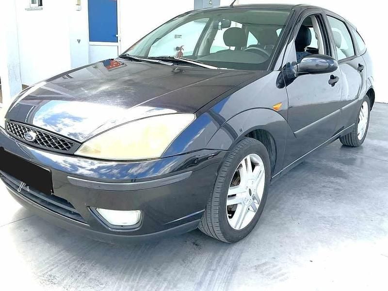 Preto Usado 2004 Ford Focus Citadino | € 3.000 (Preço justo) - Imagem 1/4
