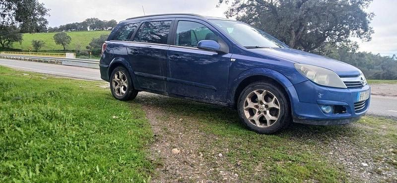 Usado Opel Astra 100 HP (73 kW) 2005 Sedan