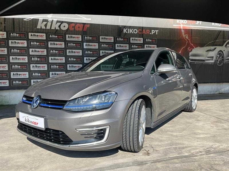 Cinza Usado 2015 VW Golf VII GTE | € 16.900 (Preço justo) - Imagem 1/4