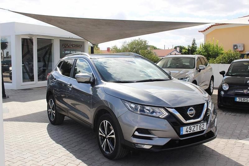 Cinzento Usado 2020 Nissan Qashqai SUV | € 21.900 (Preço justo) - Imagem 1/4