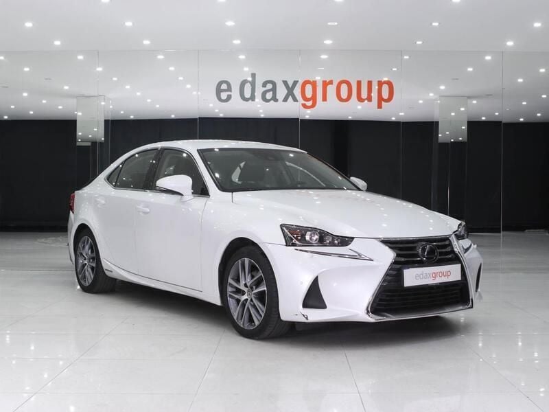 Branco Usado 2020 Lexus NX300h SUV | € 24.990 - Imagem 1/4