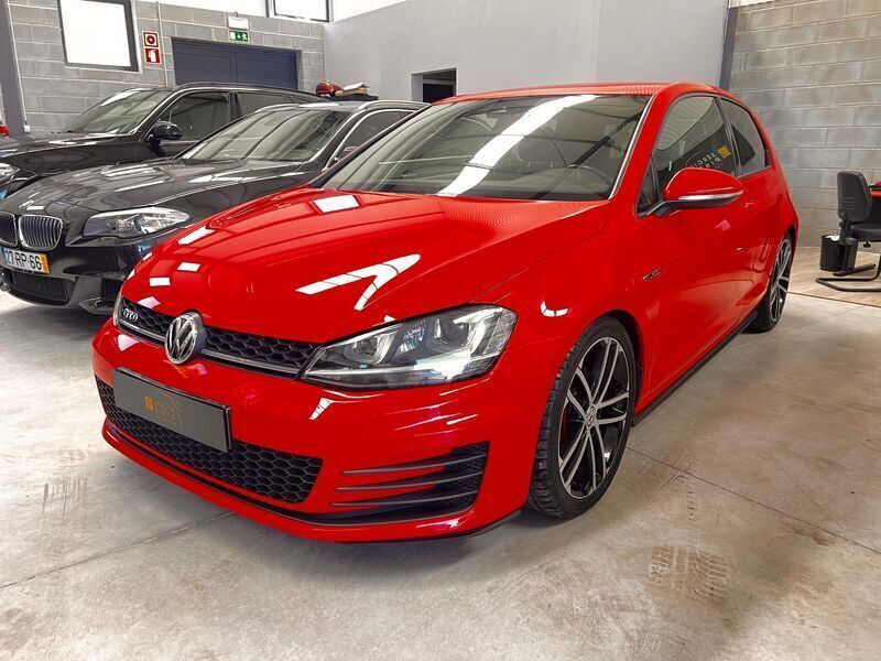 Vermelho Usado 2015 VW Golf VII GTD Citadino | € 19.500 (Preço justo) - Imagem 1/4