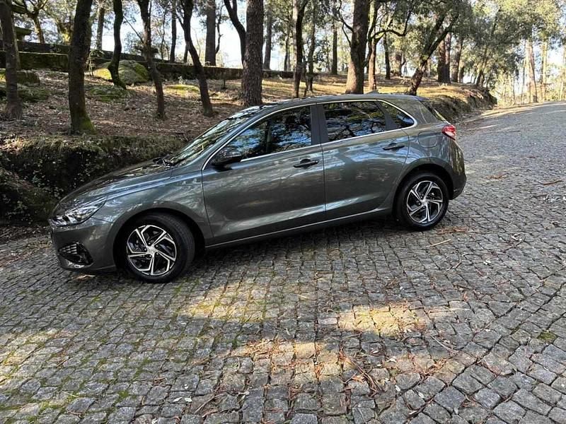 Usado Hyundai i30 116 HP (85 kW) 2021 Cinzento