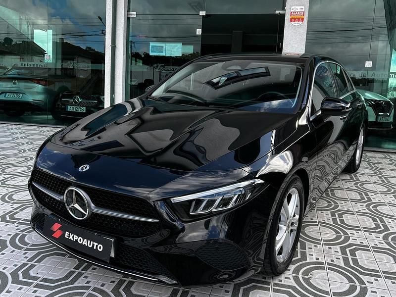 Usado Mercedes A200 Progressive 163 HP (119 kW) 2023 Preto cinzento