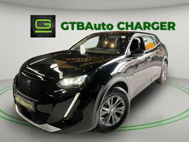 Usado Peugeot e-2008 Active 100 kW (136 HP) 2022 Preto SUV