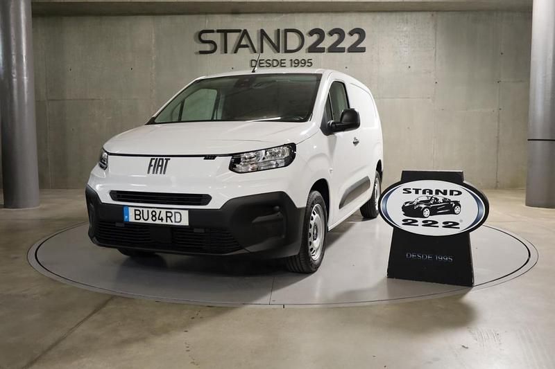 Branco Novo 2025 Fiat Doblò Monovolume | € 22.150 - Imagem 1/4