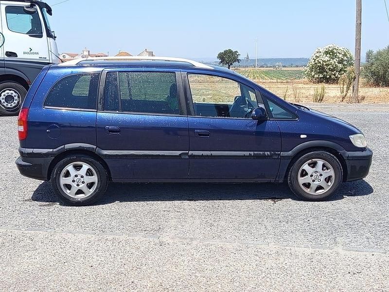 Usado 2001 Opel Zafira Monovolume | € 2.000 - Imagem 1/4