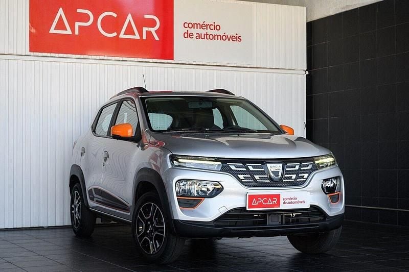 Cinzento Usado 2021 Dacia Spring Comfort Plus Citadino | € 10.950 (Preço justo) - Imagem 1/4
