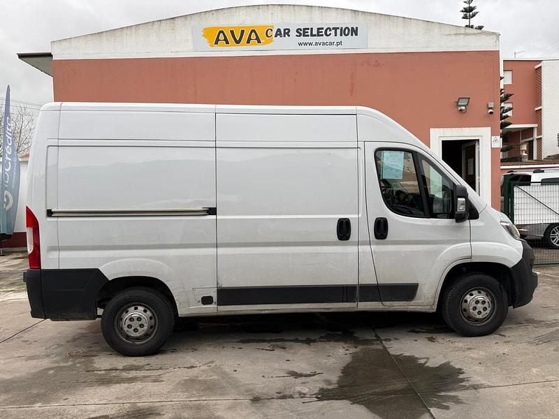 Branco Usado 2024 Citroën Jumper Monovolume | € 23.990 (Preço justo) - Imagem 1/4