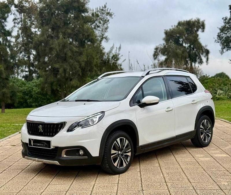 Branco Usado 2018 Peugeot 2008 Allure SUV | € 11.900 (Preço elevado) - Imagem 1/4