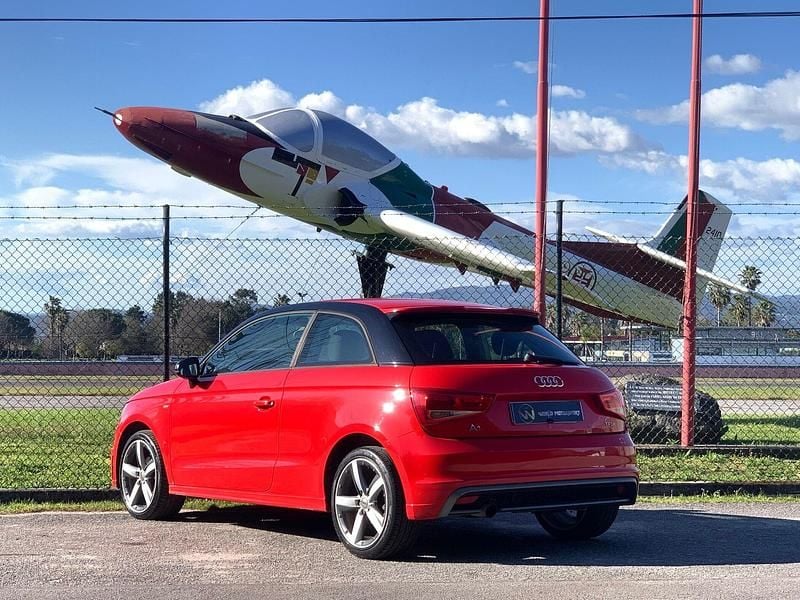 Usado Audi A1 S-Line 86 HP (63 kW) 2013 Vermelho Citadino
