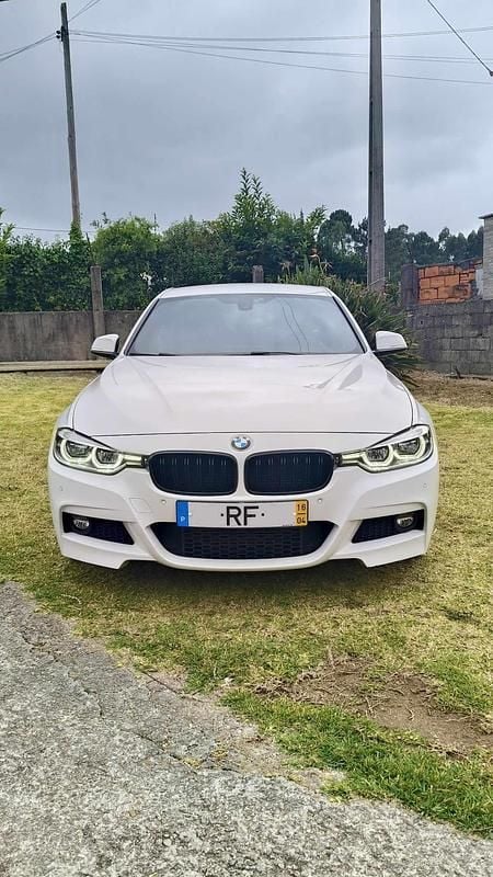 Branco Usado 2016 BMW 320 Carrinha | € 18.500 (Preço justo) - Imagem 1/4