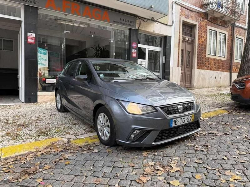 Usado Seat Ibiza 75 HP (55 kW) 2017 Cinzento