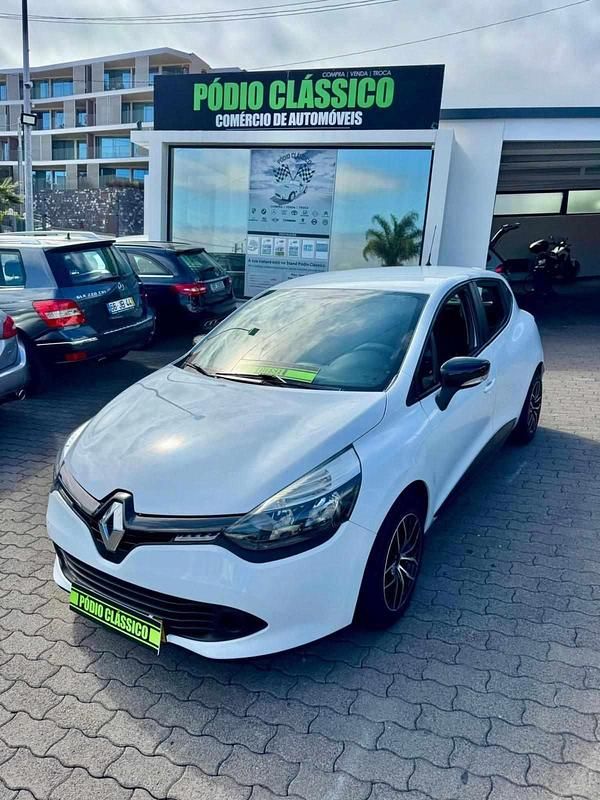 Branco Usado 2016 Renault Clio IV Citadino | € 13.500 (Caro) - Imagem 1/4