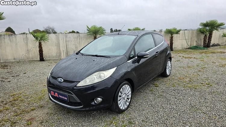 Preto Usado 2009 Ford Fiesta Citadino | € 4.900 (Preço justo) - Imagem 1/1
