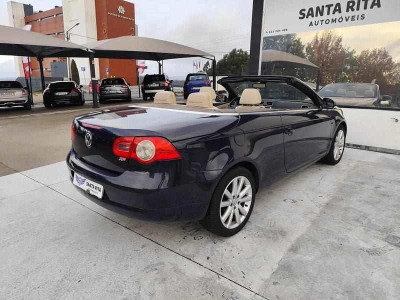 Usado VW Eos 140 HP (102 kW) 2006 Azul Cabrios