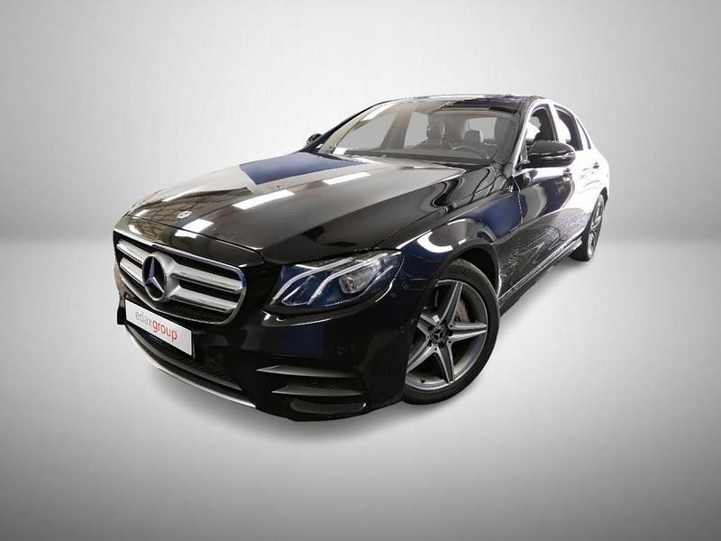 Preto Usado 2019 Mercedes E300 AMG line Sedan | € 33.490 (Preço justo) - Imagem 1/4