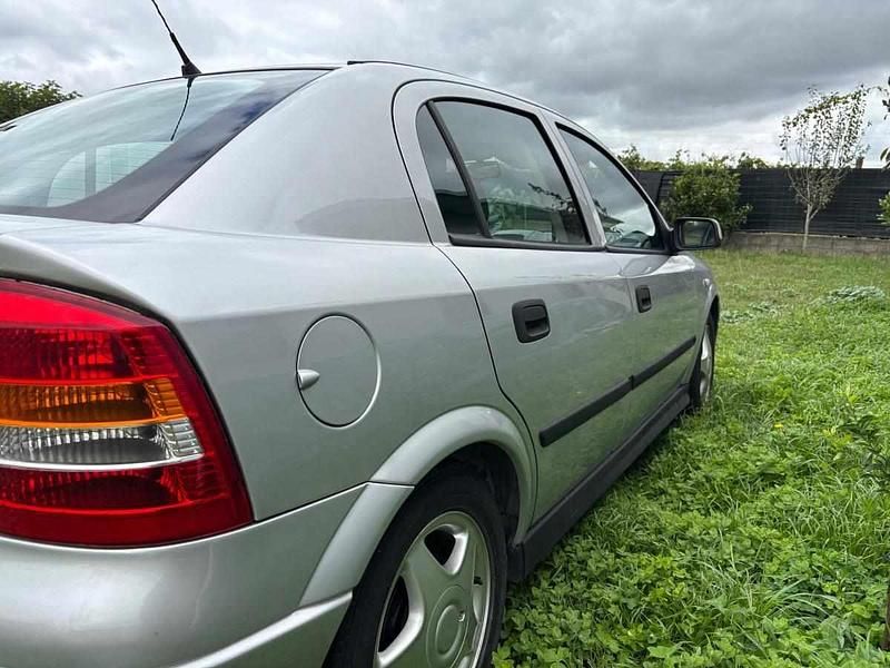 Cinzento Usado 1998 Opel Astra Carrinha | € 3.000 (Caro) - Imagem 1/3