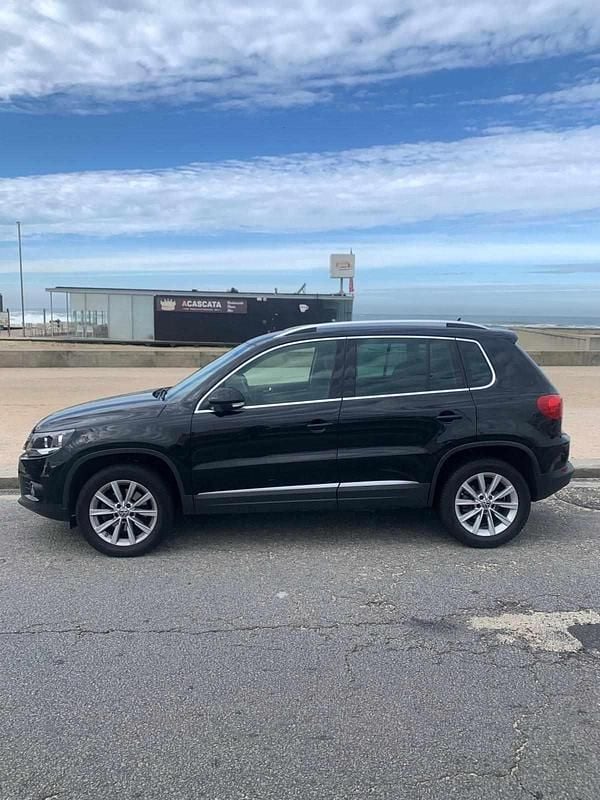 Usado VW Tiguan 160 HP (117 kW) 2011 Preto SUV