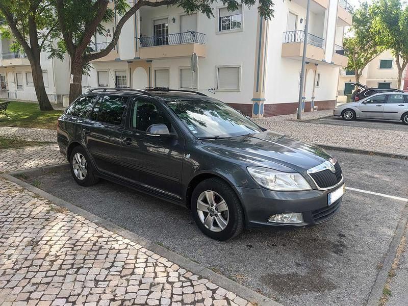 Usado 2012 Skoda Octavia GreenLine Sedan | € 5.950 (Super Preço) - Imagem 1/4