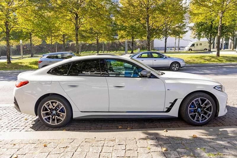 Branco Usado 2023 BMW i4 Sedan | € 53.500 (Bom preço) - Imagem 1/4