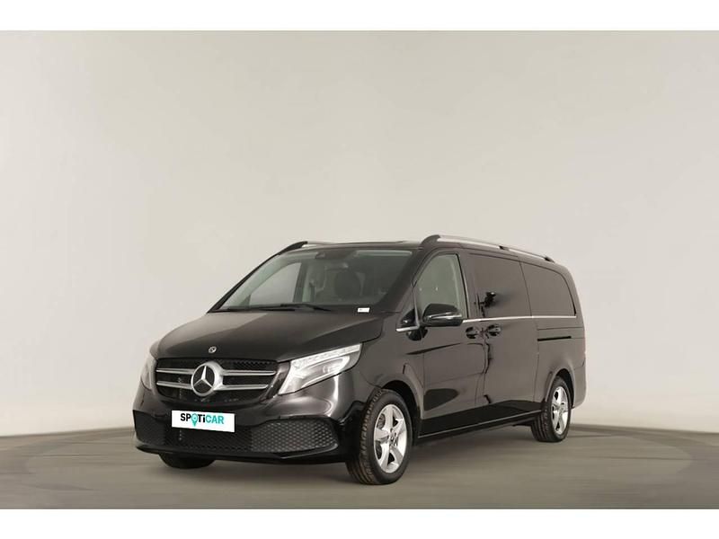 Preto Usado 2020 Mercedes V220 Avantgarde Monovolume | € 54.490 - Imagem 1/4