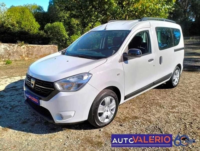 Usado Dacia Dokker Comfort 95 HP (69 kW) 2020 Branco Monovolume