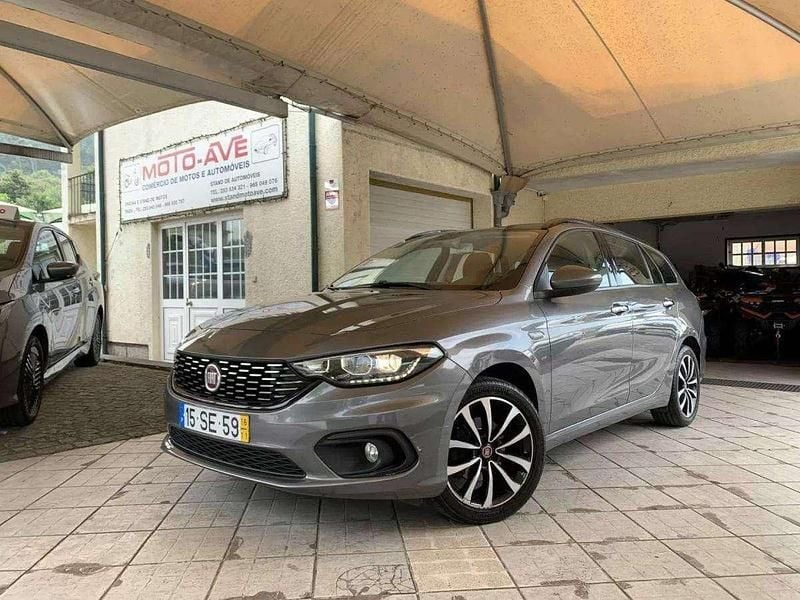 Cinzento Usado 2016 Fiat Tipo Lounge Carrinha | € 9.950 (Preço justo) - Imagem 1/4