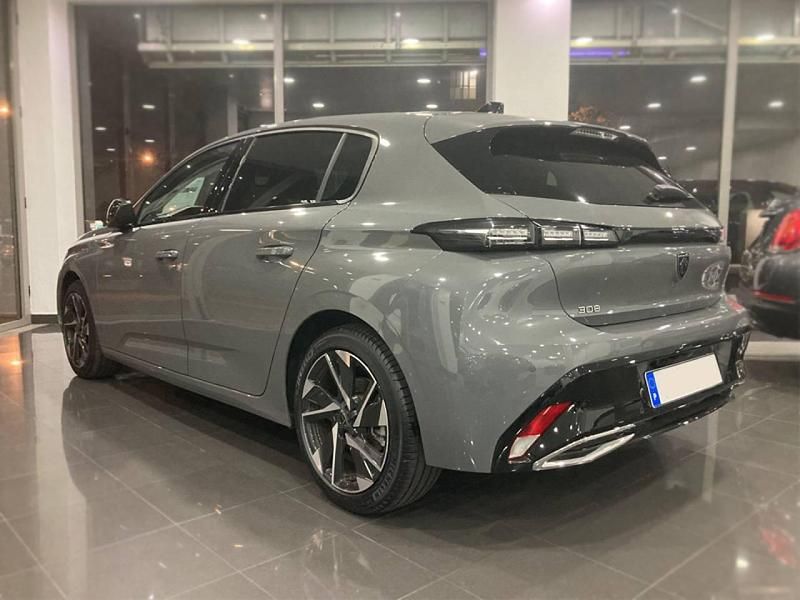 Usado Peugeot 308 Allure 130 HP (95 kW) 2024 Cinzento Sedan