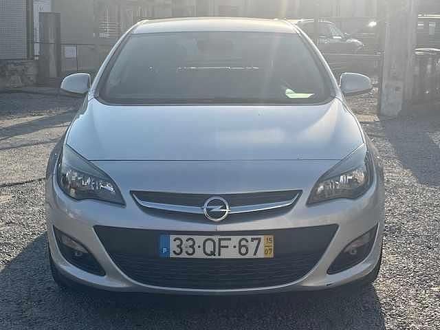 Cinzento Usado 2015 Opel Astra Citadino | € 6.250 (Super Preço) - Imagem 1/4