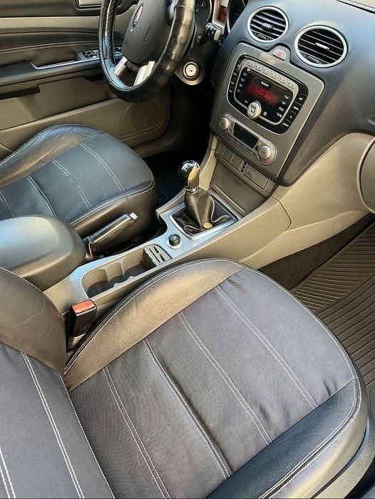 Usado Ford Focus Titanium 90 HP (66 kW) 2009 Sedan