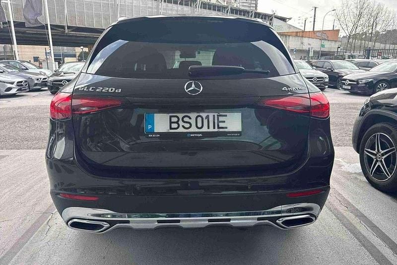 Usado Mercedes 220 197 HP (144 kW) 2025 Cinzento
