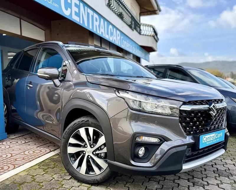 Cinzento Novo 2025 Suzuki SX4 S-Cross SUV | € 33.950 - Imagem 1/4