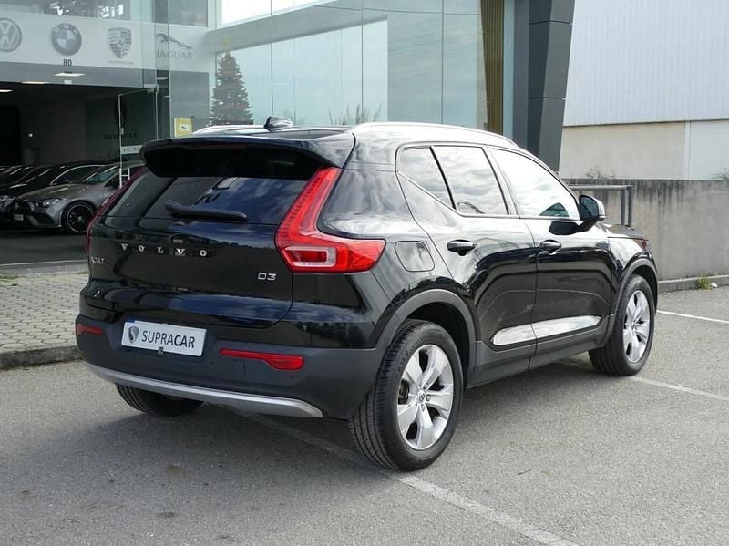 Usado Volvo XC40 Momentum 150 HP (110 kW) 2018 Preto SUV