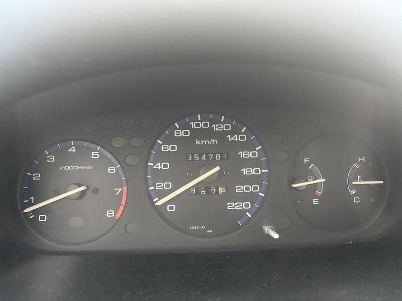 Usado Honda Civic 115 HP (84 kW) 1998 Sedan