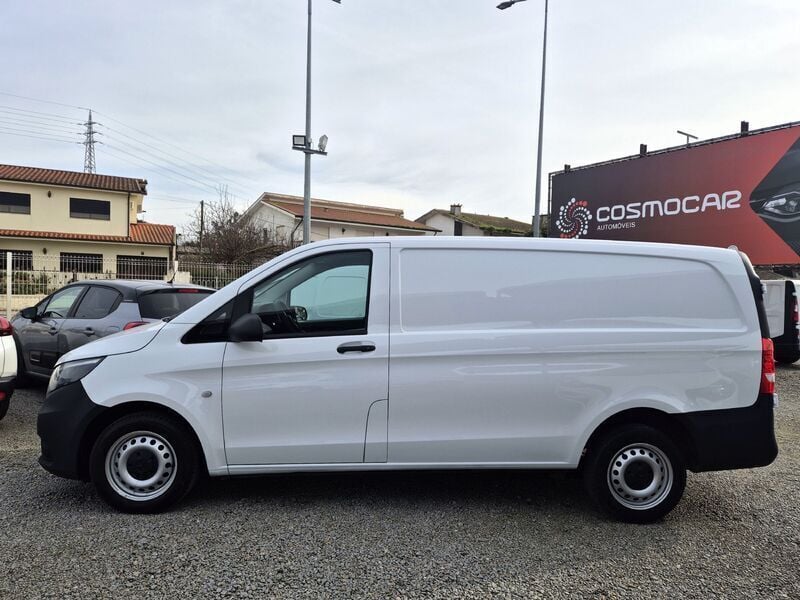Branco Usado 2019 Mercedes Vito Monovolume | € 19.400 (Bom preço) - Imagem 1/4