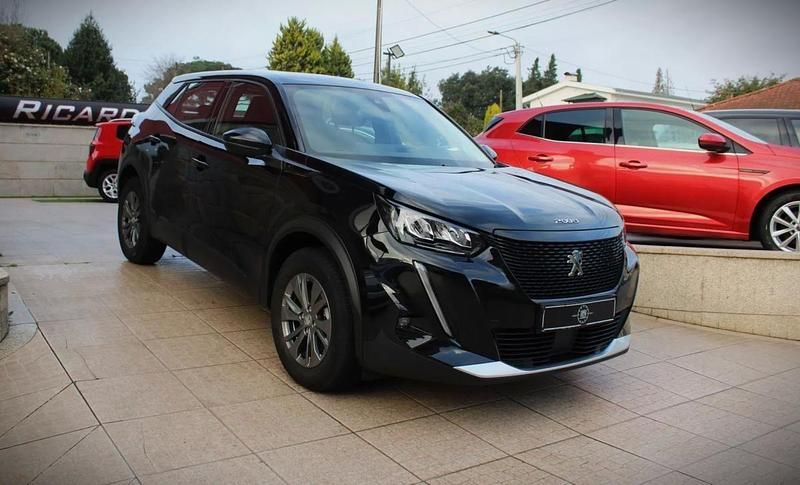Usado Peugeot e-2008 Active 100 kW (136 HP) 2020 Preto SUV