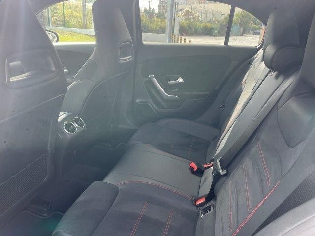 Preto cosmos Usado 2021 Mercedes A180 | € 39.500 - Imagem 1/4
