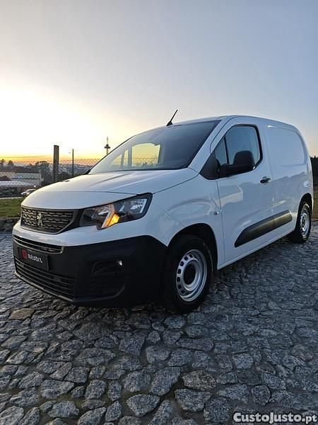 Branco Usado 2019 Peugeot Partner Van | € 13.490 (Preço elevado) - Imagem 1/1
