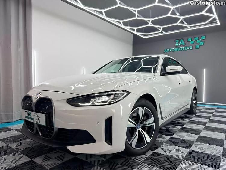 Branco Usado 2022 BMW i4 Performance Sedan | € 34.500 - Imagem 1/1