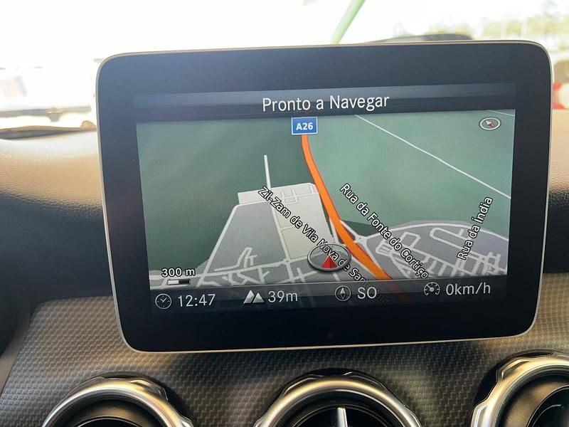 Usado Mercedes GLA200 Urban 136 HP (100 kW) 2018 Preto SUV