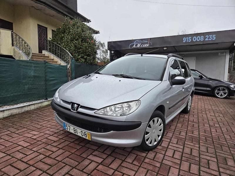 Usado Peugeot 206 75 HP (55 kW) 2006 Cinzento Carrinha