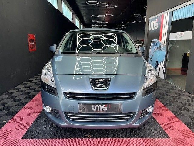 Usado Peugeot 5008 110 HP (80 kW) 2009 Azul Monovolume