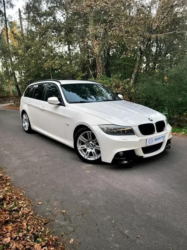 Branco Usado 2010 BMW 320 Carrinha | € 9.990 (Preço justo) - Imagem 1/4