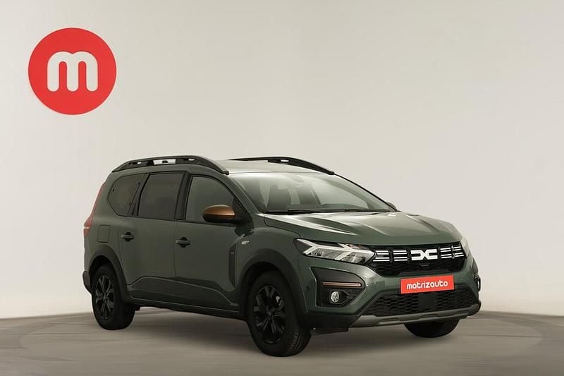 Verde Usado 2024 Dacia Jogger Extreme Monovolume | € 21.499 (Preço justo) - Imagem 1/4