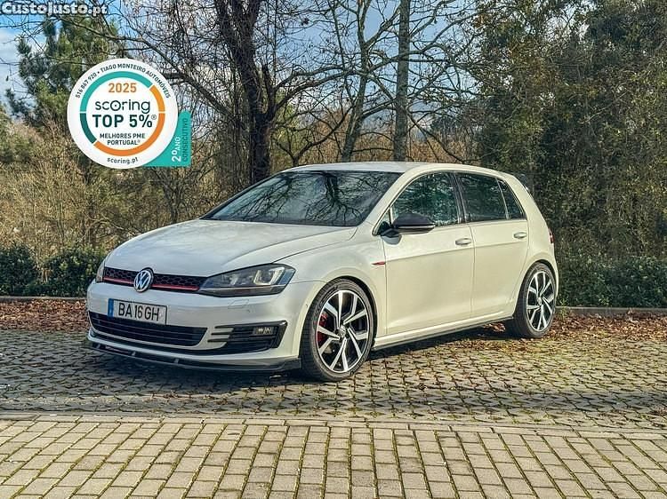 Branco Usado 2014 VW Golf VII Trendline Citadino | € 14.990 (Caro) - Imagem 1/1