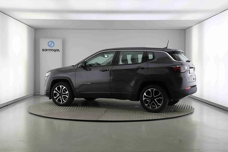 Cinzento Usado 2024 Jeep Compass Altitude SUV | € 30.490 - Imagem 1/4