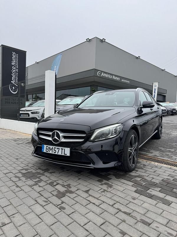 Preto Usado 2020 Mercedes C300 Avantgarde Carrinha | € 36.500 - Imagem 1/4